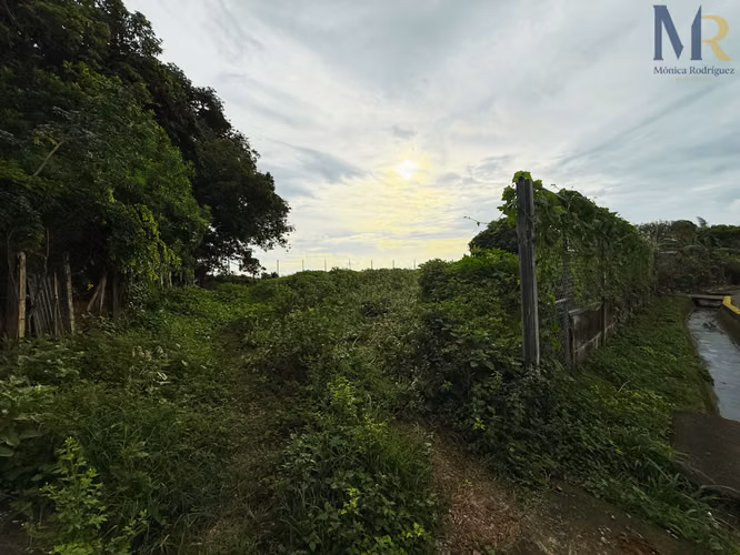 Lote con Vista al Mar en Venta | La Cruz Centro, Guanacaste