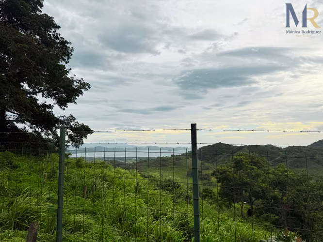 Lote con Vista al Mar en Venta | La Cruz Centro, Guanacaste