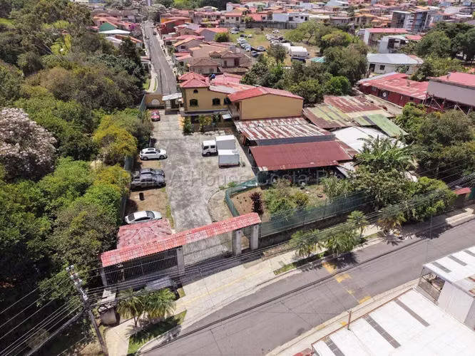 Propiedad Comercial en Venta cerca Aleste, Curridabat– Terreno 1,740 m² + Edificio 700 m²