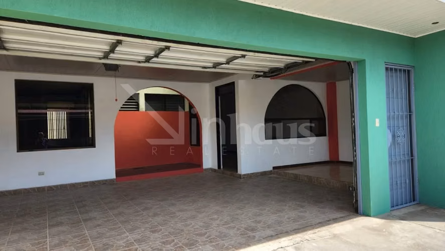 Venta de casa de una planta en residencial en Alajuela - Imagen 2