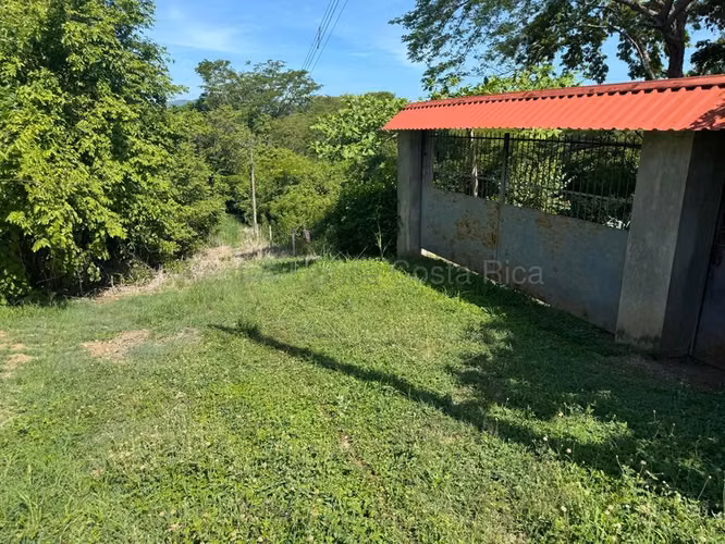 Venta de Lote en Playa Naranjo, Puntarenas. 27-179