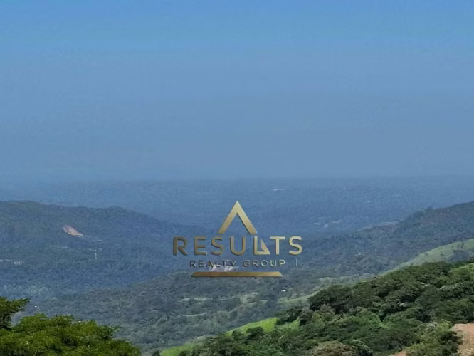 Luxury Hotel location in Vistas de Atenas