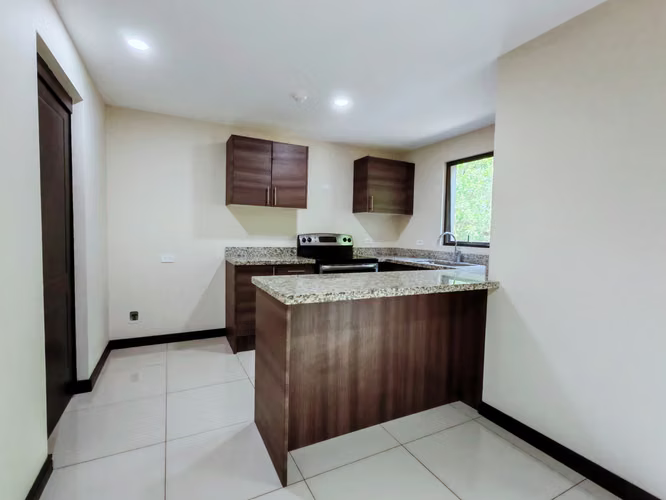 Brasil de Santa Ana- Primer nivel - 3 habitaciones - NO MASCOTA
