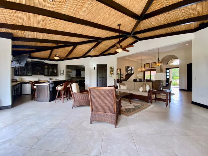 Residencia de Lujo Frente al Campo de Golf