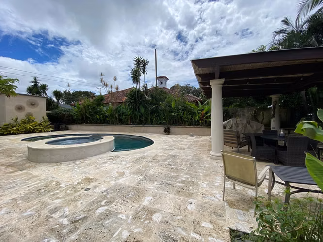 Residencia de Lujo Frente al Campo de Golf