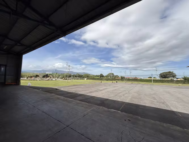 SE VENDE BODEGA, NAVE INDUSTRIAL Y AMPLIA PROPIEDAD EN HEREDIA 18.035 m2 de terreno y 3.880 m2 de nave - Imagen 13