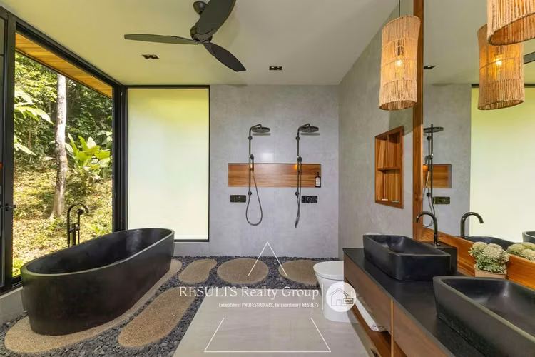 NEW! Oceanview Dream Home on 3 acres!
