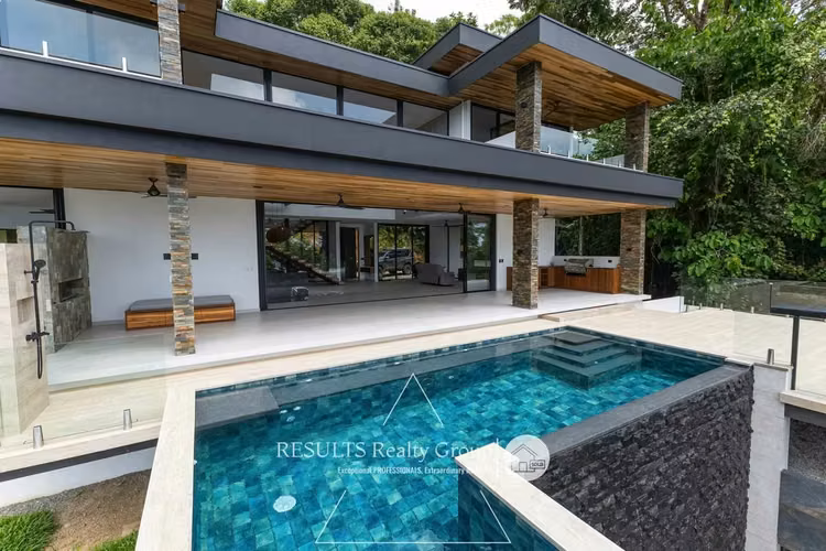 NEW! Oceanview Dream Home on 3 acres!