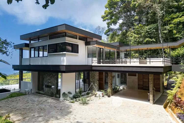 NEW! Oceanview Dream Home on 3 acres!