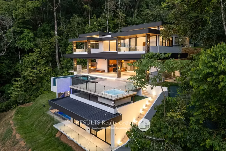 NEW! Oceanview Dream Home on 3 acres!