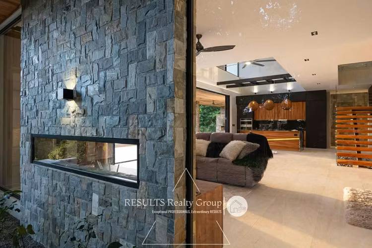 NEW! Oceanview Dream Home on 3 acres!