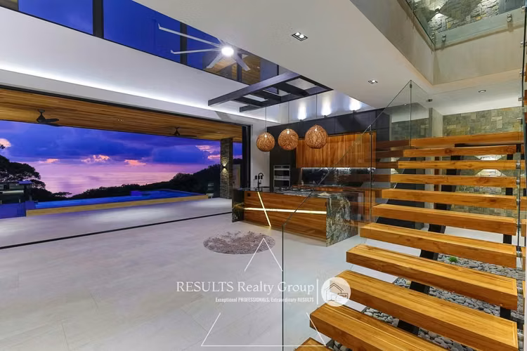NEW! Oceanview Dream Home on 3 acres!