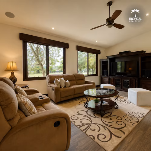 Casa de Lujo Frente al Campo de Golf en Hacienda Los Reyes | Piscina Privada | US$950,000