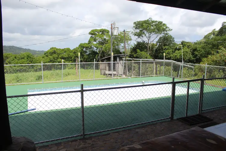 VENTA DE FINCA EN TURRUBARES.