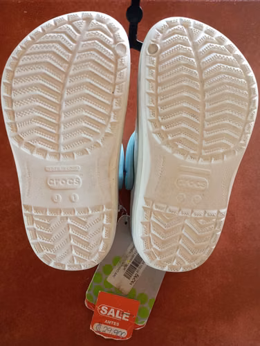 Crocs con diseño