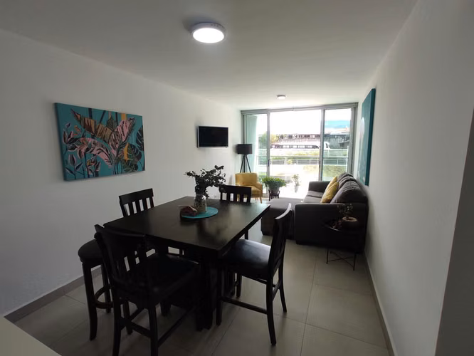 Apartamento de 2 habitaciones en condominio Altamira, Heredia