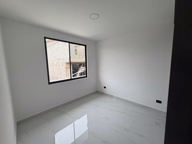 *Venta de hermosa casa de 4 habitaciones en condominio en Tres Ríos.