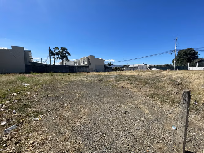 *Venta de lote con uso de suelo mixto en San Pablo de Heredia