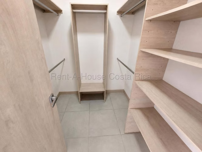 Casa en Alquiler en Belen, Heredia IP