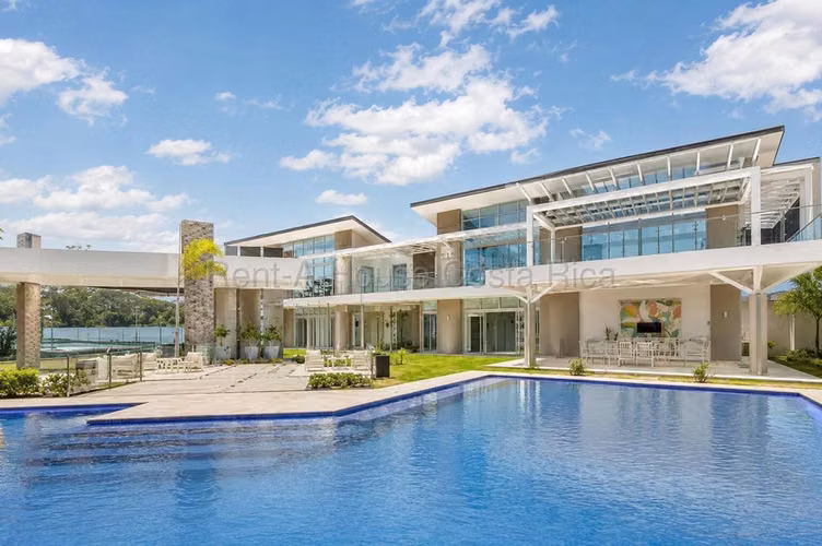 Casa en Alquiler en Belen, Heredia IP