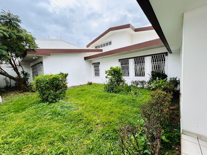 VENTA O RENTA DE CASA UNA SOLA PLANTA EN LA URUCA