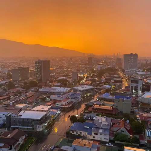 Apartamento en Venta Urbn Escalante, Piso 24.