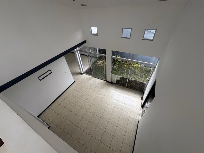 *Venta de casa PARA INVERSIÓN en residencial Monserrat, Tres Ríos. - Imagen 10