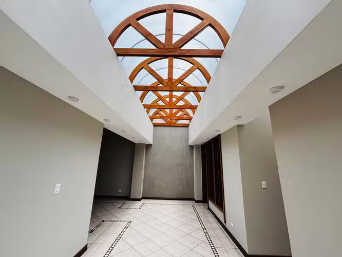Casa de una planta 3 hab + servicio + 317m2 línea blanca seguridad - Imagen 9