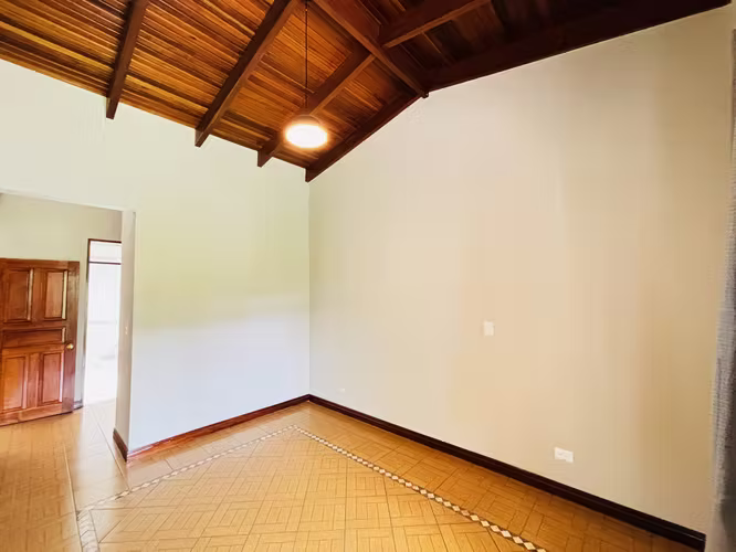 Casa de una planta 3 hab + servicio + 317m2 línea blanca seguridad - Imagen 14