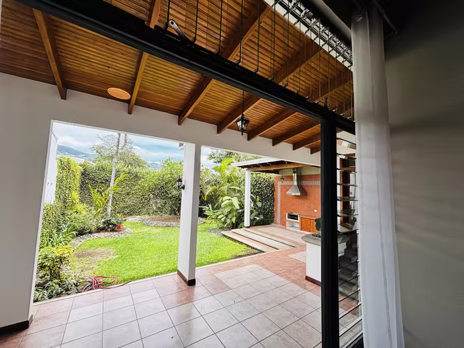 Casa de una planta 3 hab + servicio + 317m2 línea blanca seguridad - Imagen 12