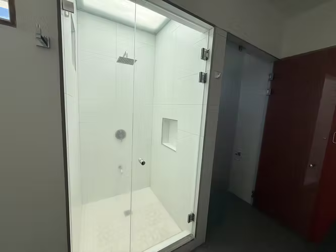 CASA CON PISCINA PRIVADA EN BELLO HORIZONTE DE ESCAZÚ