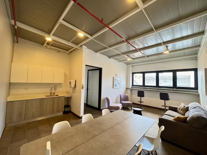 Alquiler Apartamento Amueblado en La Uruca | 2 Habitaciones | Balcón | Seguridad 24/7