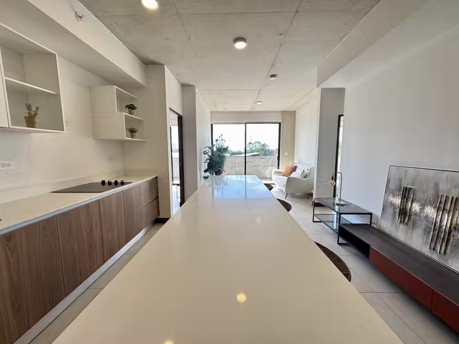 Alquiler Apartamento Amueblado en La Uruca | 2 Habitaciones | Balcón | Seguridad 24/7