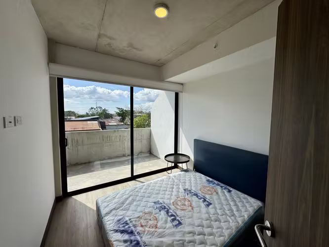 Alquiler Apartamento Amueblado en La Uruca | 2 Habitaciones | Balcón | Seguridad 24/7