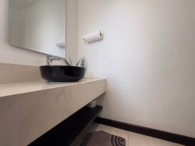 Venta de Moderna Casa en Condominio Lomas de Ayarco