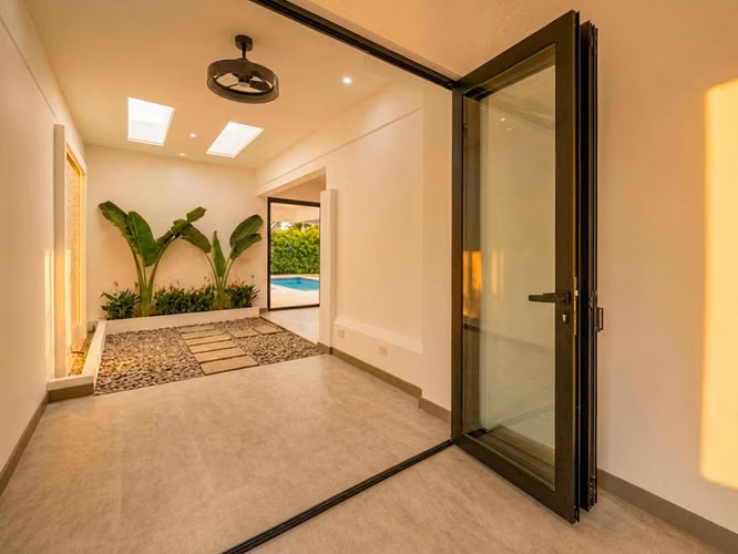 VENTA DE CASA NUEVA EN BOSQUES DE LINDORA