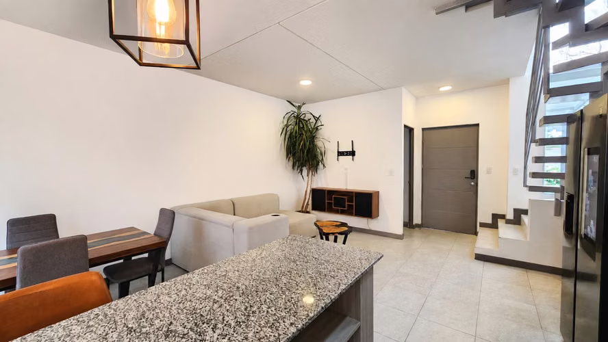 *GRAN OPORTUNIDAD! ALQUILER* — Casa amueblada en Condominio Mercedes Norte de Heredia - Imagen 5