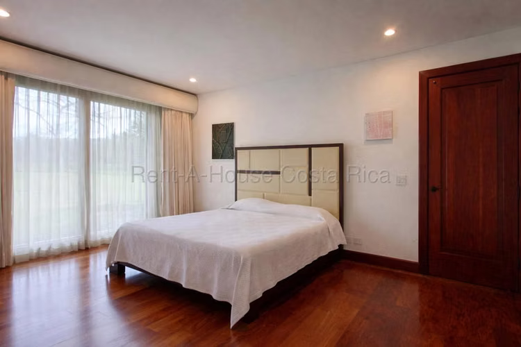Curridabat Granadilla, EN VENTA ESPECTACULAR CASA MP 26-1500