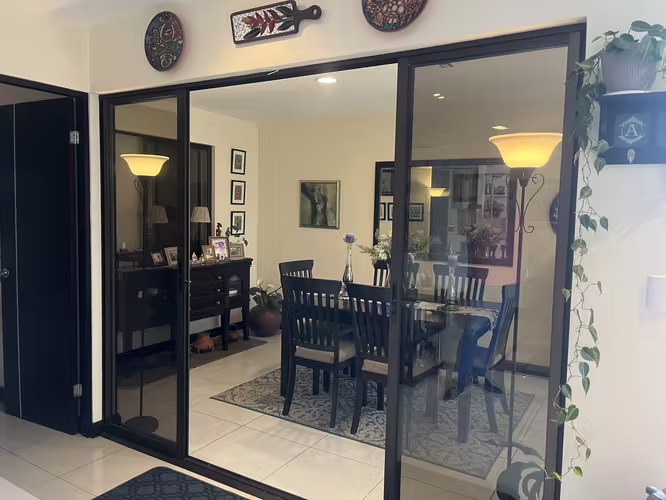 Vendo apartamento en San Francisco, es muy amplio en condominio, cerca Fresh Market - Imagen 3