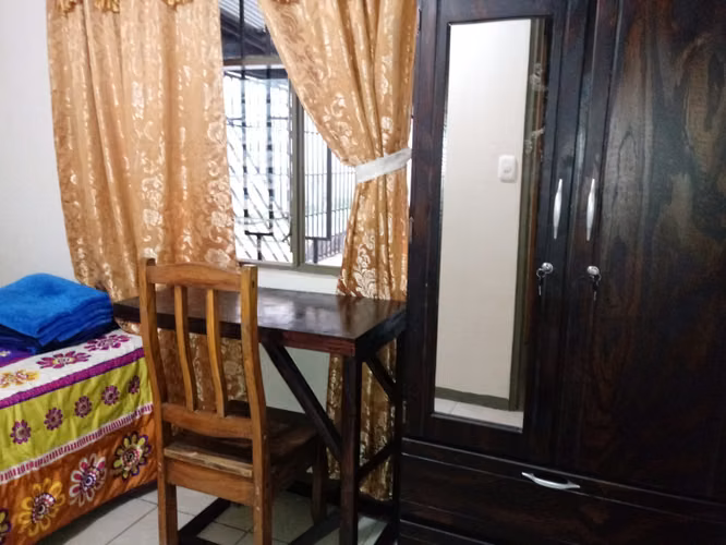 Vendo casa en San Francisco de Heredia, cerca al Mall Oxigeno. De 1 piso con 5 habitaciones