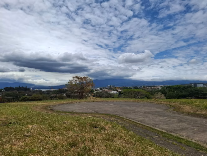 Lote completamente plano a la venta en Cariari, Belén, Heredia. - Imagen 5