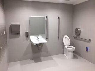 Oficina en Oficentro Uruca 261m2 con 9 parqueos