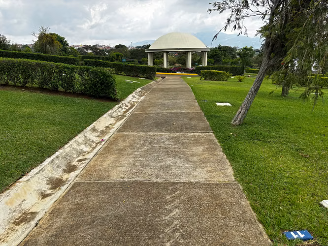 Nichos en Camposanto La Piedad, Mercedes de Heredia
