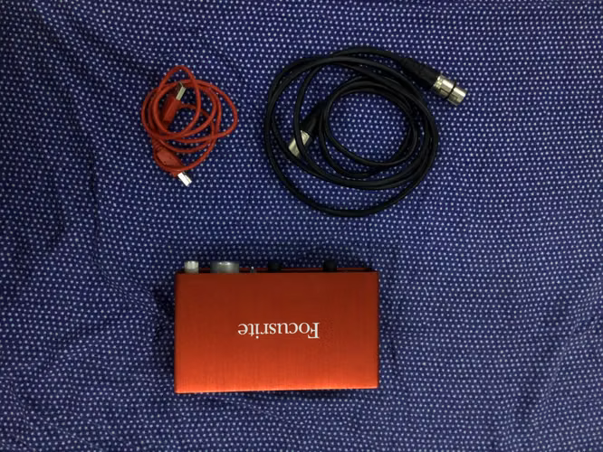 Focusrite Intefaz de sonido 2i2