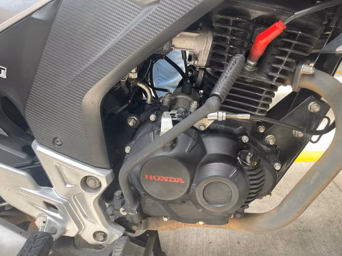 Se vende Moto de oportunidad Honda CB160R Hornet