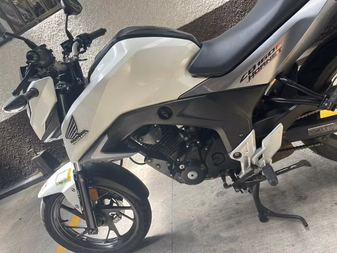 Se vende Moto de oportunidad Honda CB160R Hornet