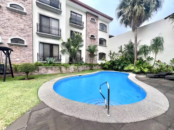 ESPECTACULAR APTO DE 120M2 A PASOS DE AVENIDA ESCAZU CON MEZZANINE EN ESCAZU - Imagen 18