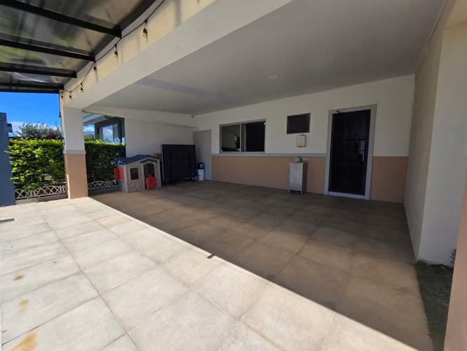 VENTA DE CASA DE UNA PLANTA CON PATIO, EN CONDOMINIO EN ALAJUELA