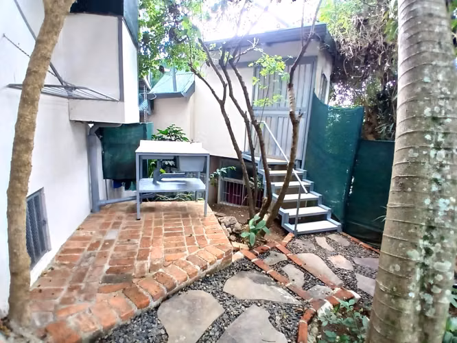 San Pedro/ Original Apto /2 HAB/ 1.5km UCR / INC SERV.! 315,000 - Imagen 8