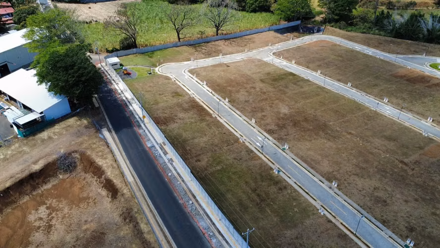 Lote de 160 m² en Grecia Cerca de Zona Franca Evolution